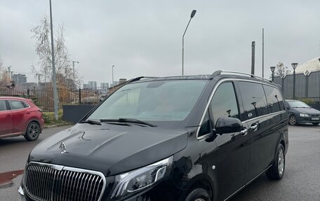 Mercedes-Benz V-Класс, 2023 год, 6 900 000 рублей, 3 фотография