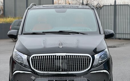 Mercedes-Benz V-Класс, 2023 год, 6 900 000 рублей, 2 фотография