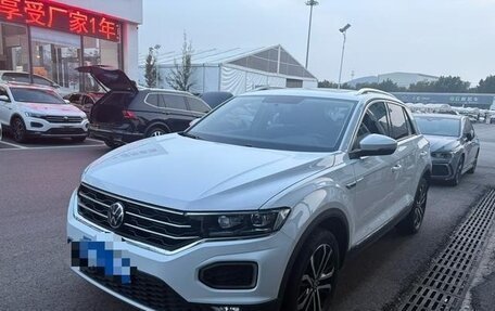 Volkswagen T-Roc I, 2021 год, 1 400 000 рублей, 1 фотография