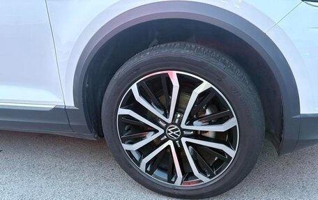 Volkswagen T-Roc I, 2021 год, 1 400 000 рублей, 6 фотография