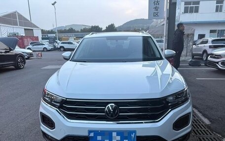 Volkswagen T-Roc I, 2021 год, 1 400 000 рублей, 2 фотография