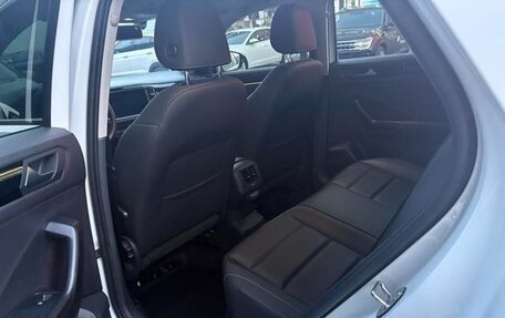 Volkswagen T-Roc I, 2021 год, 1 400 000 рублей, 13 фотография