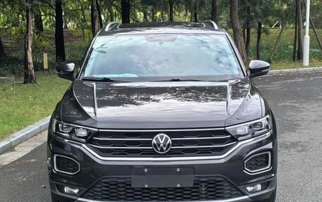 Volkswagen T-Roc I, 2021 год, 1 400 000 рублей, 2 фотография