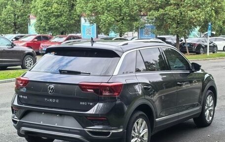 Volkswagen T-Roc I, 2021 год, 1 400 000 рублей, 4 фотография