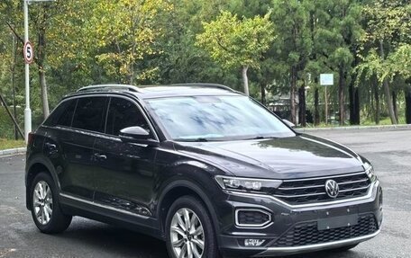 Volkswagen T-Roc I, 2021 год, 1 400 000 рублей, 3 фотография