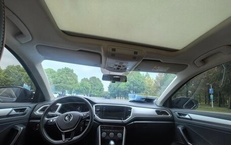 Volkswagen T-Roc I, 2021 год, 1 400 000 рублей, 10 фотография