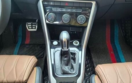 Volkswagen T-Roc I, 2021 год, 1 400 000 рублей, 14 фотография