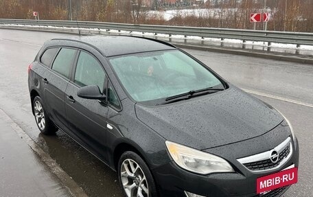 Opel Astra J, 2012 год, 560 000 рублей, 2 фотография