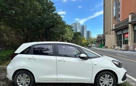 Honda Fit, 2021 год, 1 000 000 рублей, 4 фотография