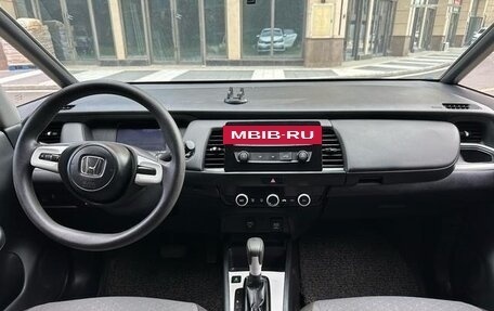 Honda Fit, 2021 год, 1 000 000 рублей, 13 фотография