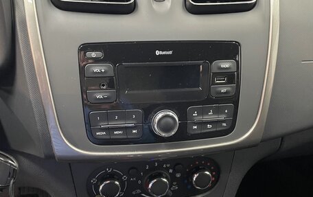 Renault Logan II, 2022 год, 1 299 999 рублей, 11 фотография