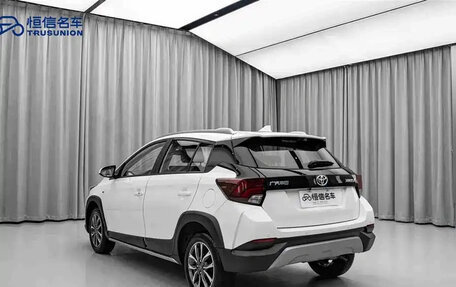 Toyota Yaris XP150 рестайлинг, 2022 год, 1 050 000 рублей, 6 фотография