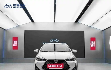 Toyota Yaris XP150 рестайлинг, 2022 год, 1 050 000 рублей, 2 фотография