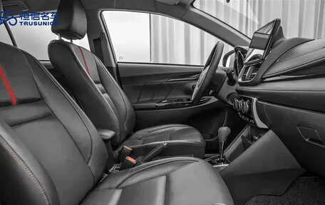 Toyota Yaris XP150 рестайлинг, 2022 год, 1 050 000 рублей, 11 фотография