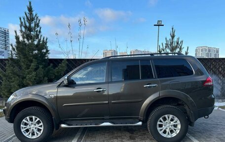 Mitsubishi Pajero Sport II рестайлинг, 2015 год, 2 000 000 рублей, 11 фотография