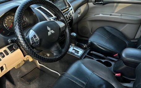 Mitsubishi Pajero Sport II рестайлинг, 2015 год, 2 000 000 рублей, 19 фотография