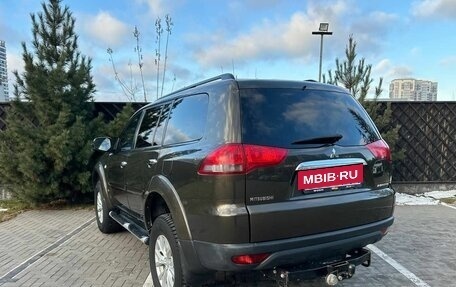 Mitsubishi Pajero Sport II рестайлинг, 2015 год, 2 000 000 рублей, 10 фотография