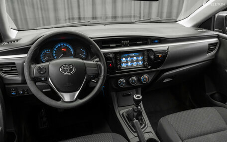 Toyota Corolla, 2013 год, 910 000 рублей, 9 фотография