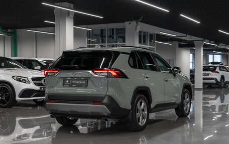 Toyota RAV4, 2020 год, 3 050 000 рублей, 4 фотография