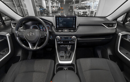 Toyota RAV4, 2020 год, 3 050 000 рублей, 8 фотография