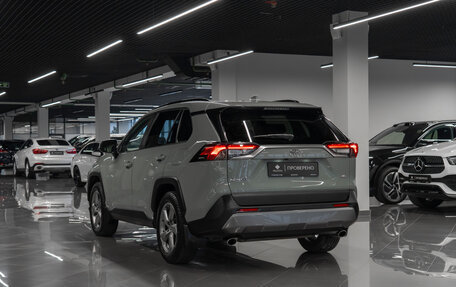 Toyota RAV4, 2020 год, 3 050 000 рублей, 5 фотография