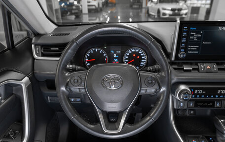 Toyota RAV4, 2020 год, 3 050 000 рублей, 10 фотография