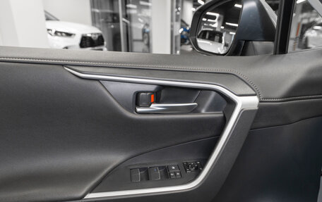 Toyota RAV4, 2020 год, 3 050 000 рублей, 18 фотография