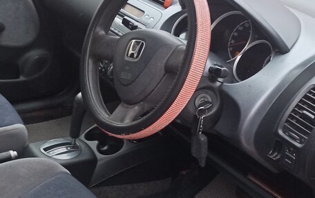 Honda Fit III, 2002 год, 370 000 рублей, 17 фотография