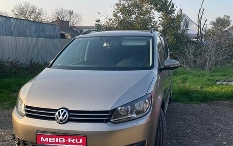 Volkswagen Touran III, 2012 год, 1 100 000 рублей, 2 фотография