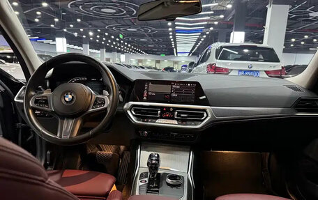 BMW 3 серия, 2022 год, 2 865 690 рублей, 8 фотография