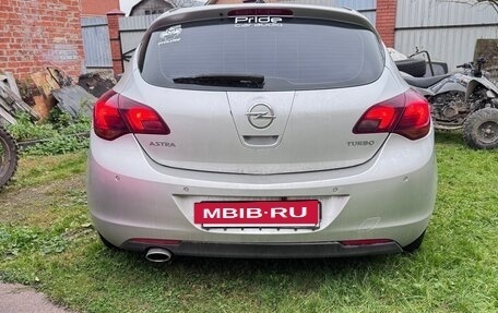 Opel Astra J, 2011 год, 590 000 рублей, 3 фотография