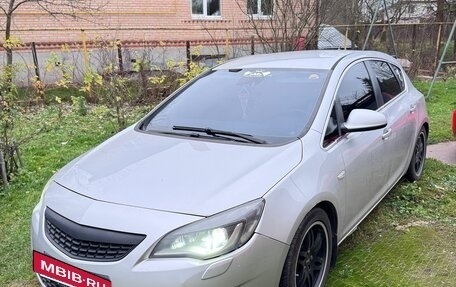Opel Astra J, 2011 год, 590 000 рублей, 9 фотография