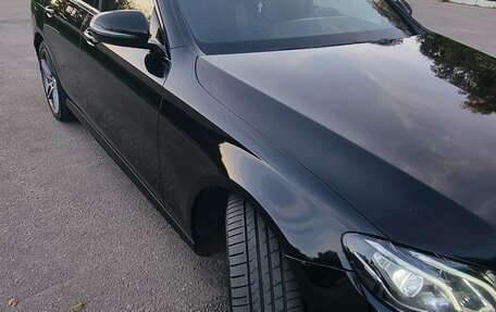 Mercedes-Benz E-Класс, 2019 год, 2 800 000 рублей, 3 фотография