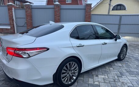 Toyota Camry, 2021 год, 3 200 000 рублей, 12 фотография