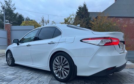 Toyota Camry, 2021 год, 3 200 000 рублей, 13 фотография