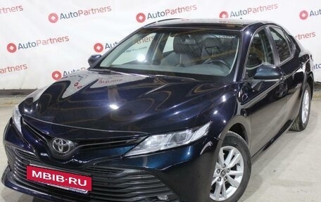 Toyota Camry, 2020 год, 1 990 000 рублей, 3 фотография