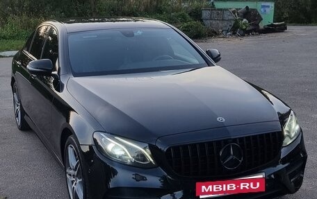 Mercedes-Benz E-Класс, 2019 год, 2 800 000 рублей, 2 фотография