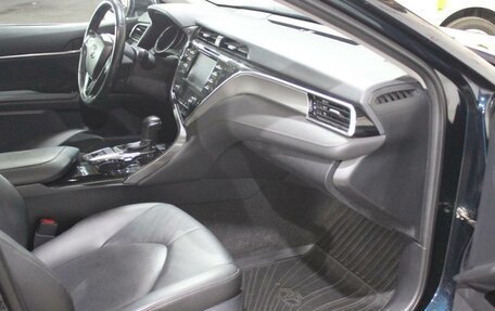 Toyota Camry, 2020 год, 1 990 000 рублей, 11 фотография