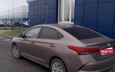 Hyundai Solaris II рестайлинг, 2021 год, 1 300 000 рублей, 4 фотография