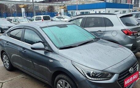 Hyundai Solaris II рестайлинг, 2019 год, 1 200 000 рублей, 3 фотография