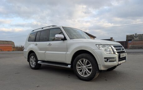 Mitsubishi Pajero IV, 2017 год, 2 399 900 рублей, 2 фотография