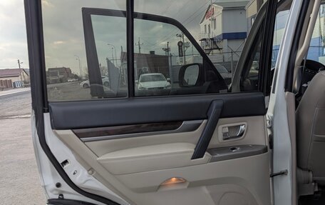 Mitsubishi Pajero IV, 2017 год, 2 399 900 рублей, 7 фотография