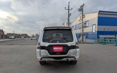 Mitsubishi Pajero IV, 2017 год, 2 399 900 рублей, 4 фотография