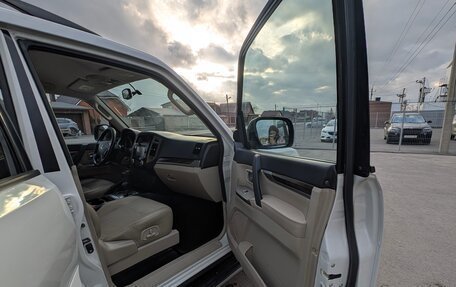 Mitsubishi Pajero IV, 2017 год, 2 399 900 рублей, 12 фотография