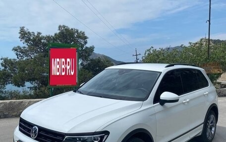 Volkswagen Tiguan II, 2019 год, 3 499 999 рублей, 1 фотография