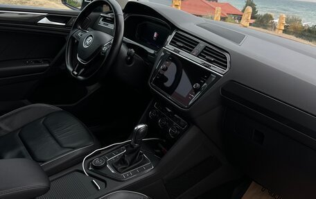 Volkswagen Tiguan II, 2019 год, 3 499 999 рублей, 10 фотография