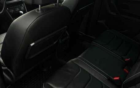 Volkswagen Tiguan II, 2019 год, 3 499 999 рублей, 20 фотография