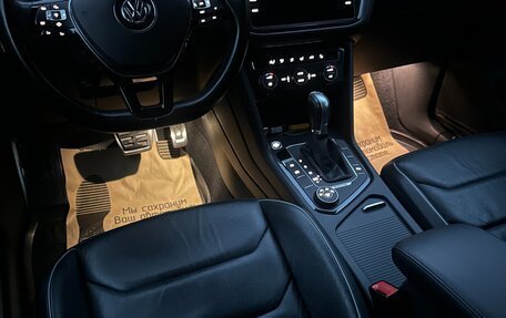 Volkswagen Tiguan II, 2019 год, 3 499 999 рублей, 24 фотография