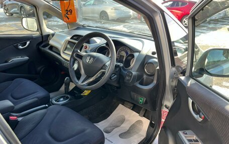 Honda Fit III, 2010 год, 809 000 рублей, 10 фотография