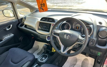 Honda Fit III, 2010 год, 809 000 рублей, 11 фотография